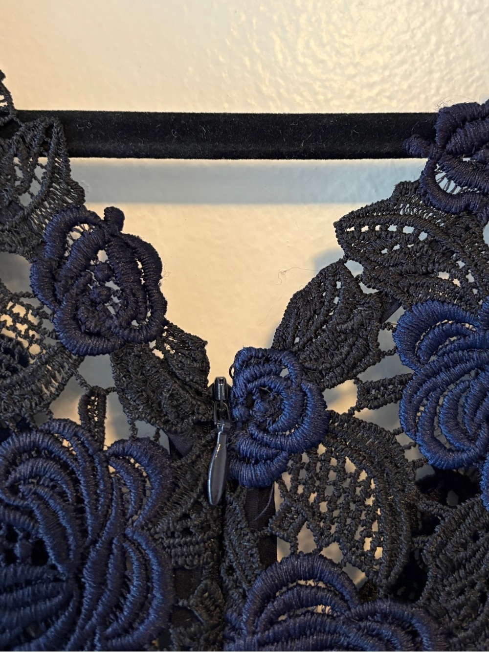 CLUB MONACO Kaelane Navy Lace Ruffle Midi Dress Size 10 Fit & Flare Whimsigoth - Picture 7 of 12
